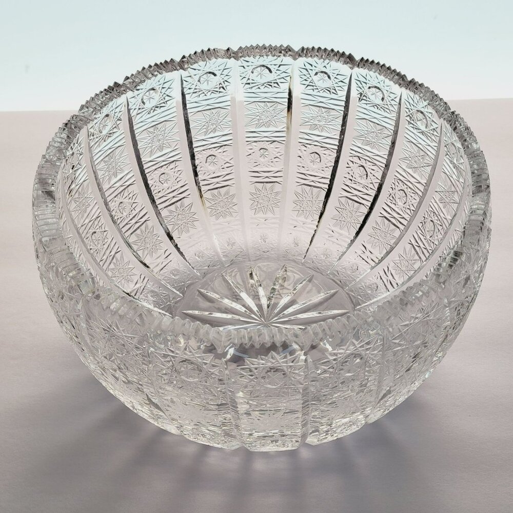Queen Lace Cut Crystal 8" Bowl, Intricate Star Pattern Design, Stunning Centerpi - Picture 7 of 10